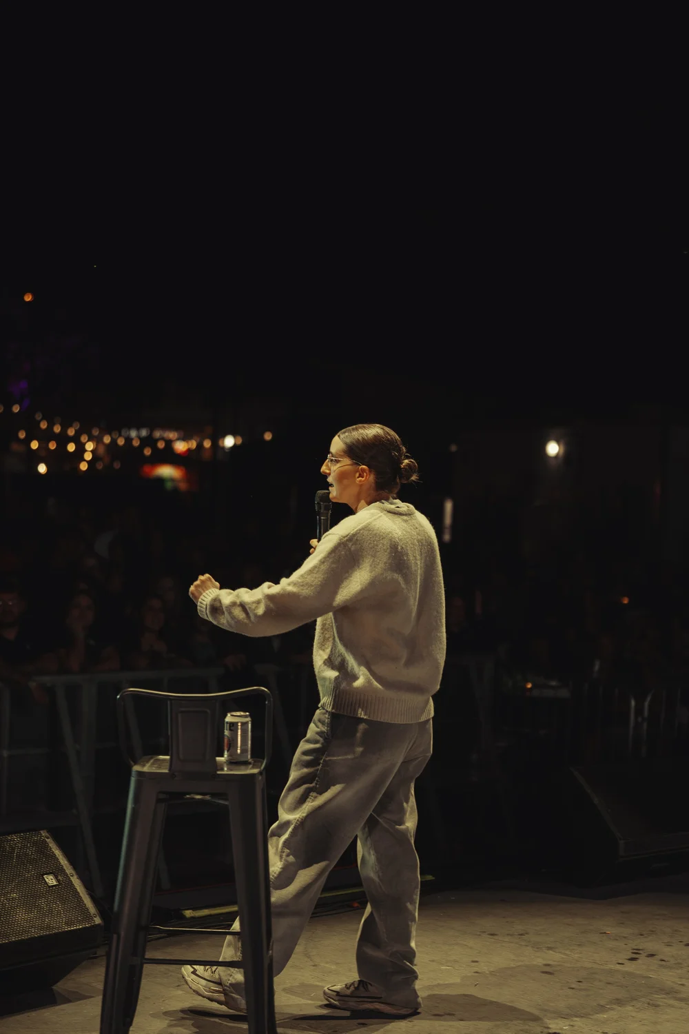 Robby Hoffman performing